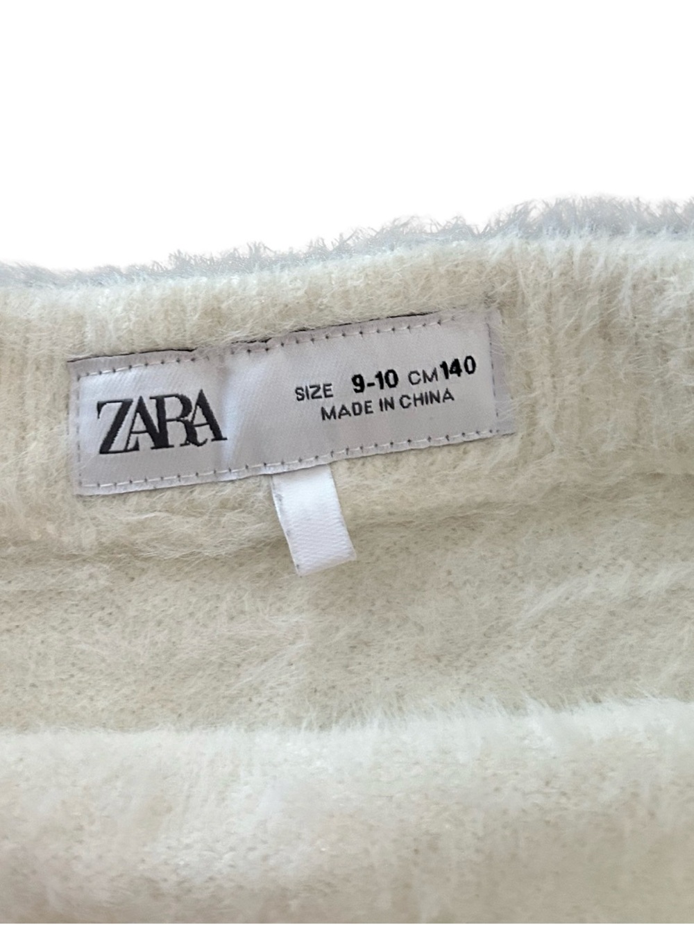 Zara Kids Fuzzy Knit Mini Skirt | White | Size 9/10 (Girls) - Picture 2 of 3